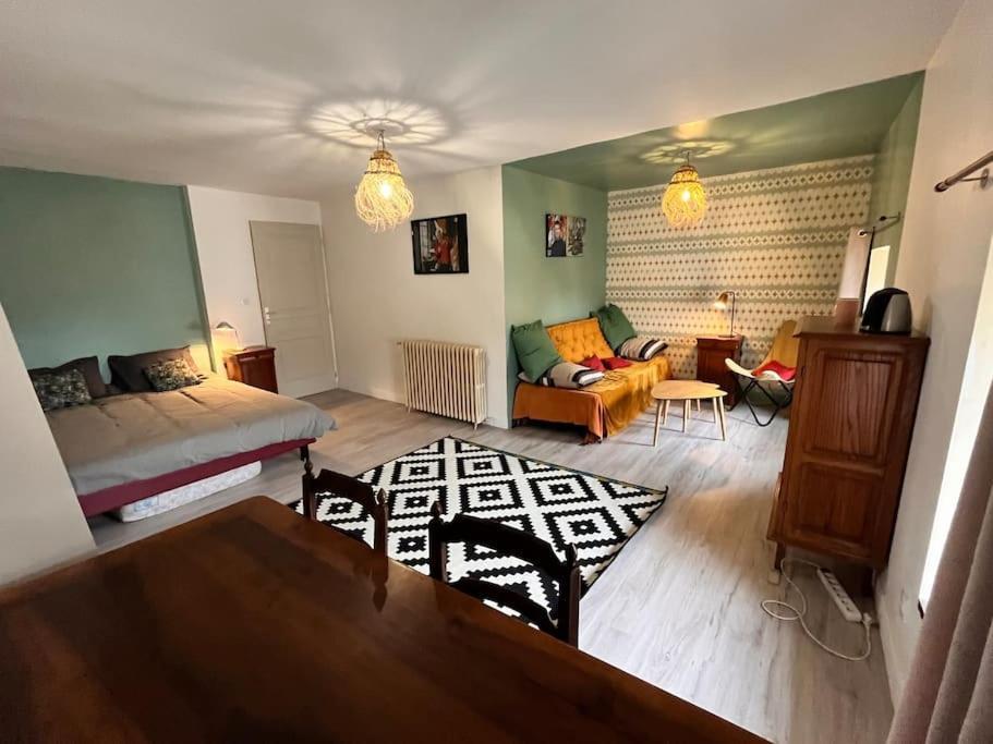 Grande Chambre Chez L'Artiste-Peintre La Réole Zewnętrze zdjęcie
